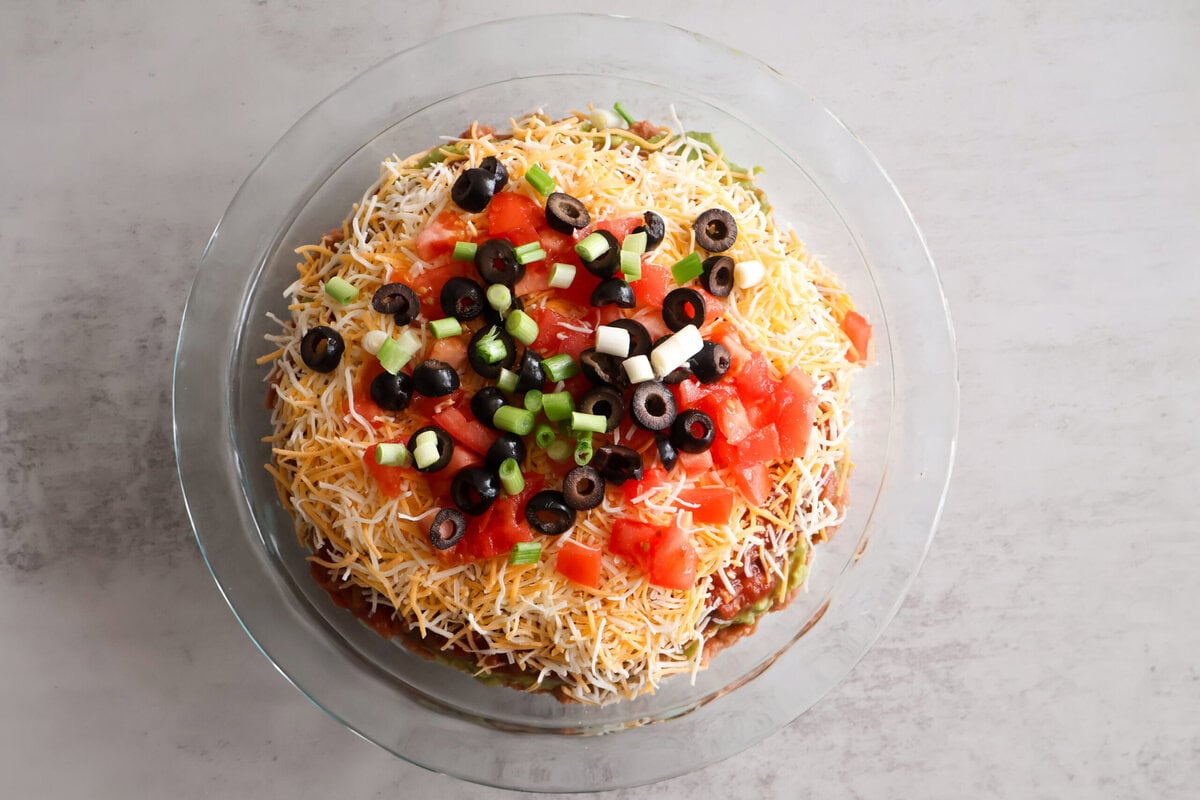 finished 5 layer dip with toppings.