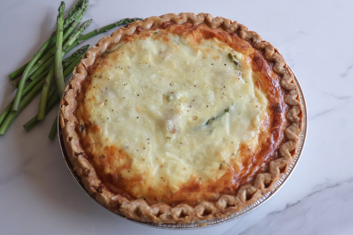 Baked quiche with asparagus.