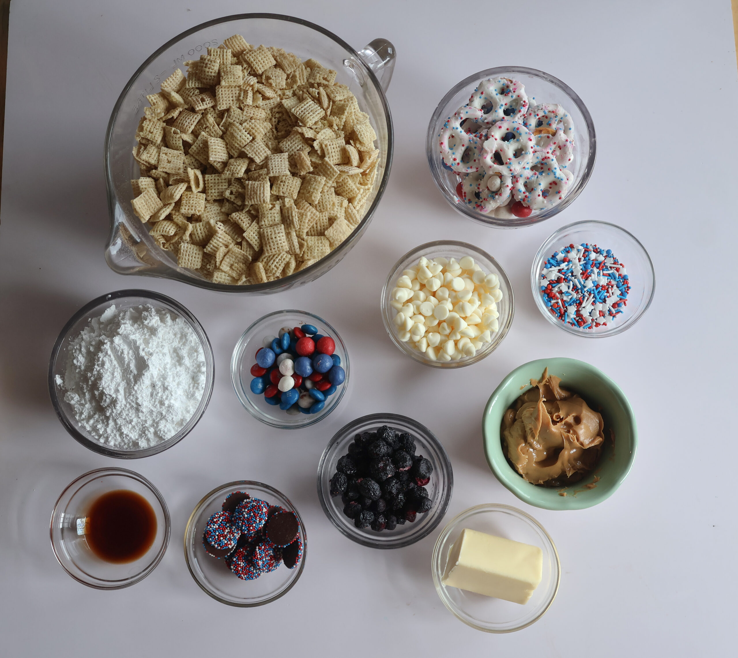 ingredients for red, white, and blue, firecracker puppy chow.