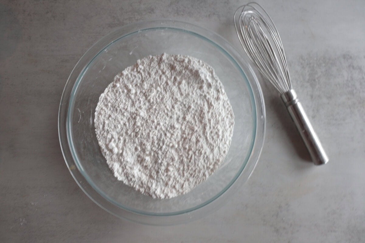 dry ingredients for the blueberry white chocolate scones.