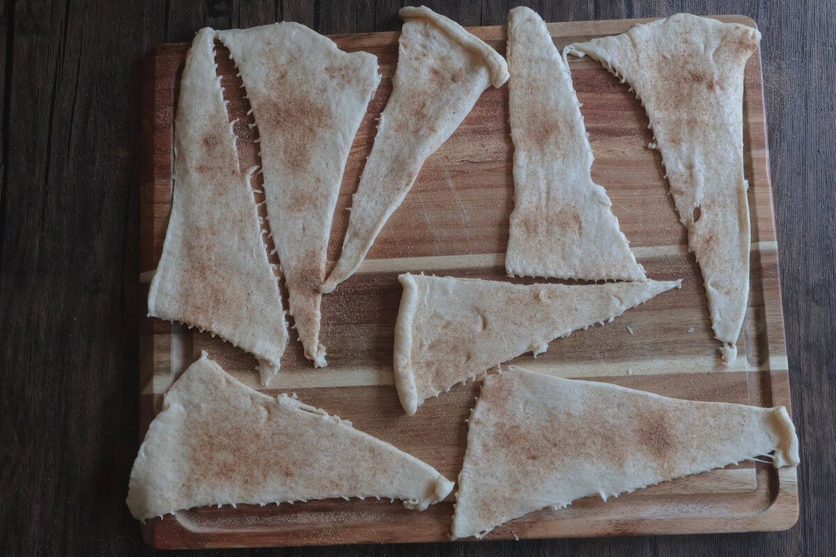 cinnamon and spice seasones crescent dough.